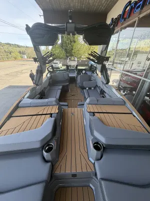 2026-mastercraft-x24-145605-image15.webp