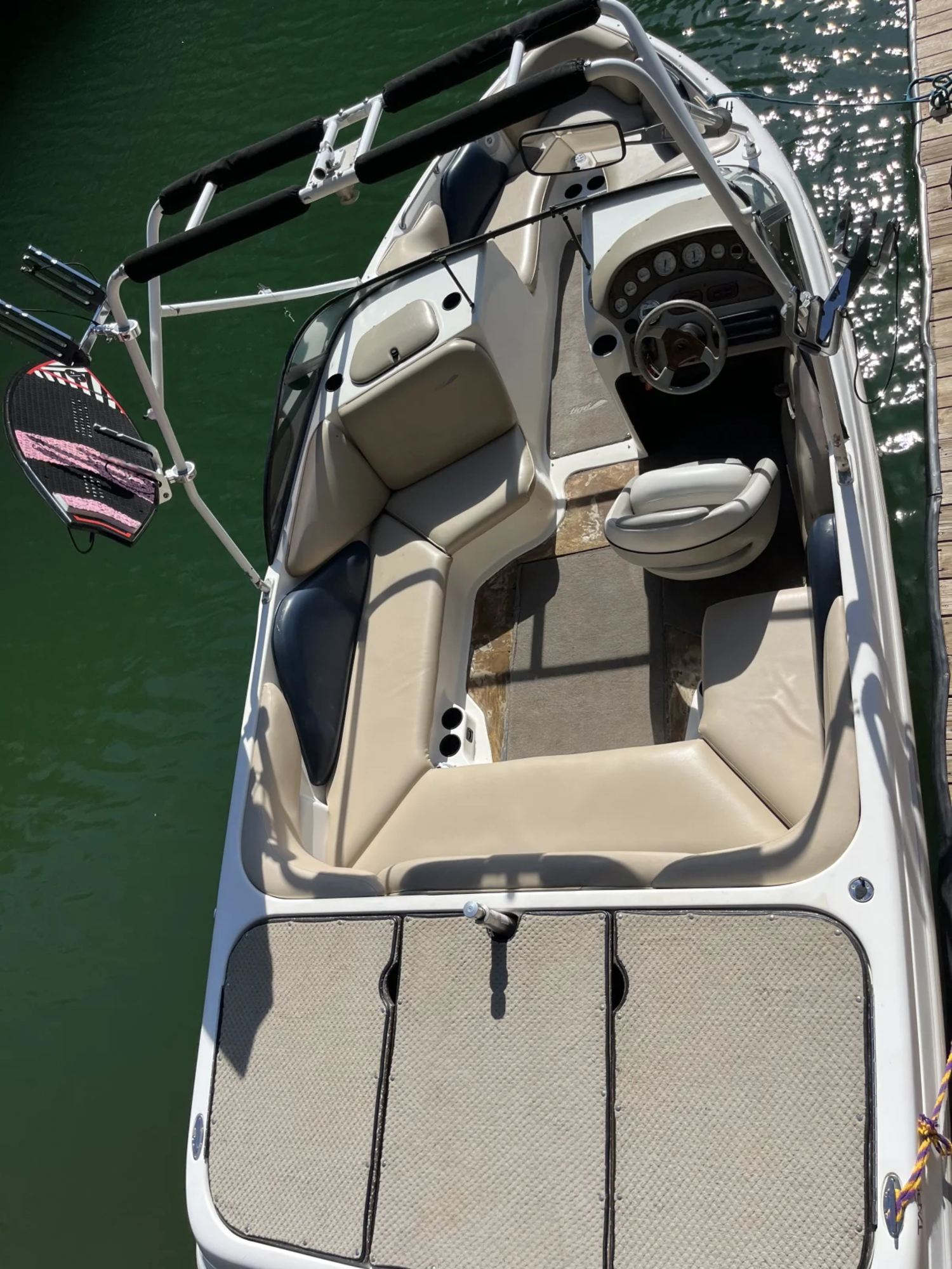 2000 Tige Boats 21V