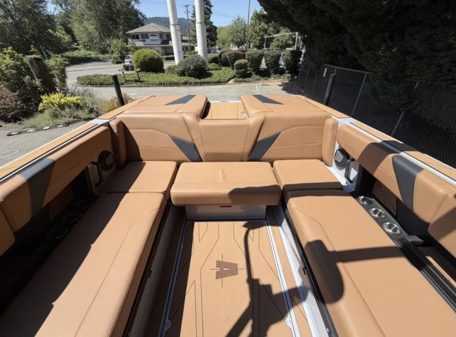 2027-axis-t235-145610-image7.webp
