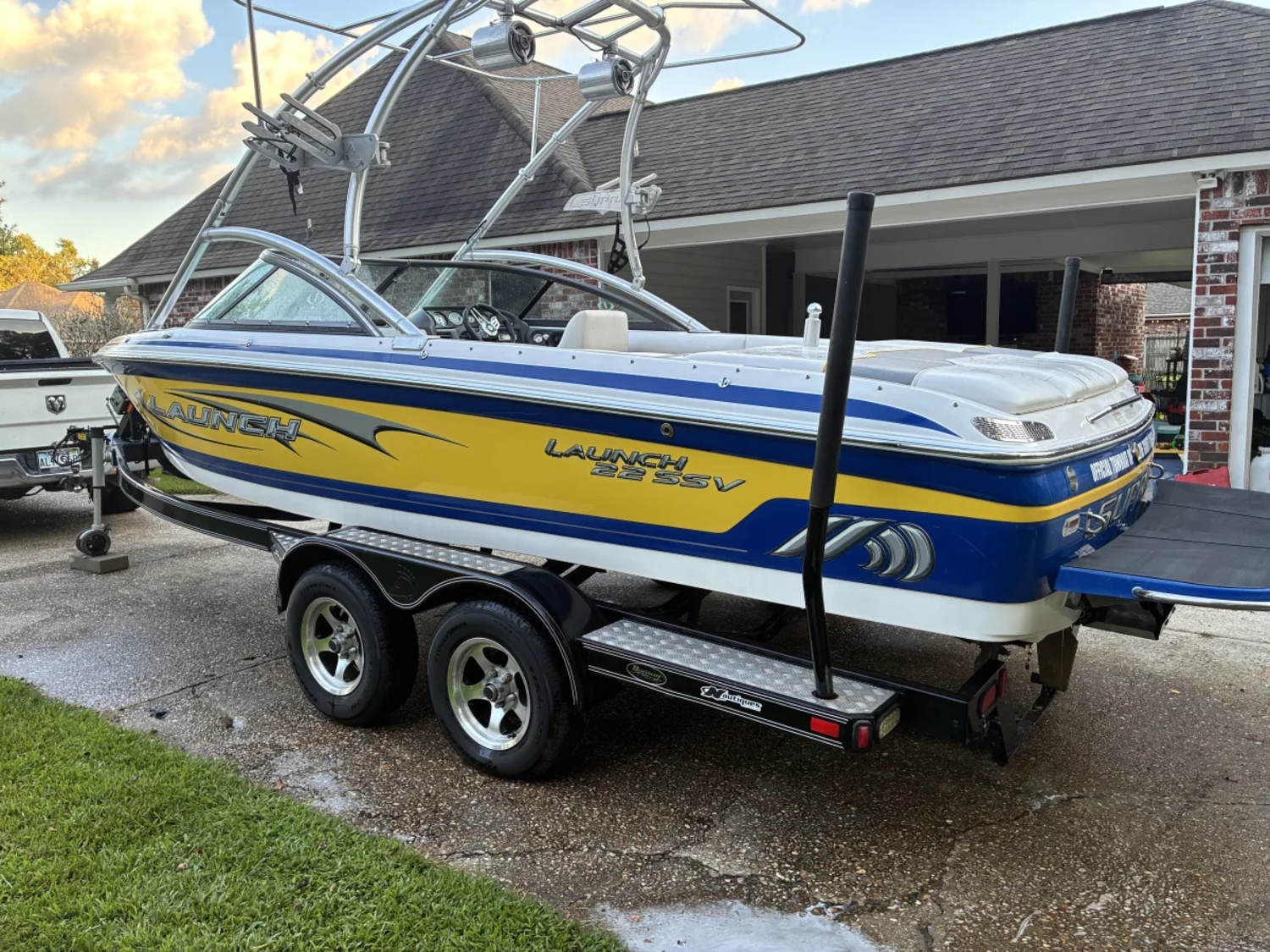 2006 Supra Launch, 325 assault(410hrs)