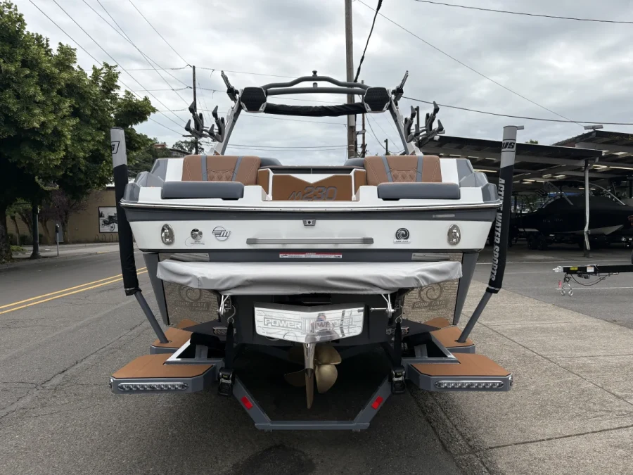 2026-malibu-m230-145645-image3.webp