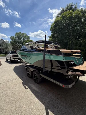 2020-mastercraft-xt22-145647-image2.webp