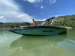 2020-mastercraft-xt22-145647-image4.webp