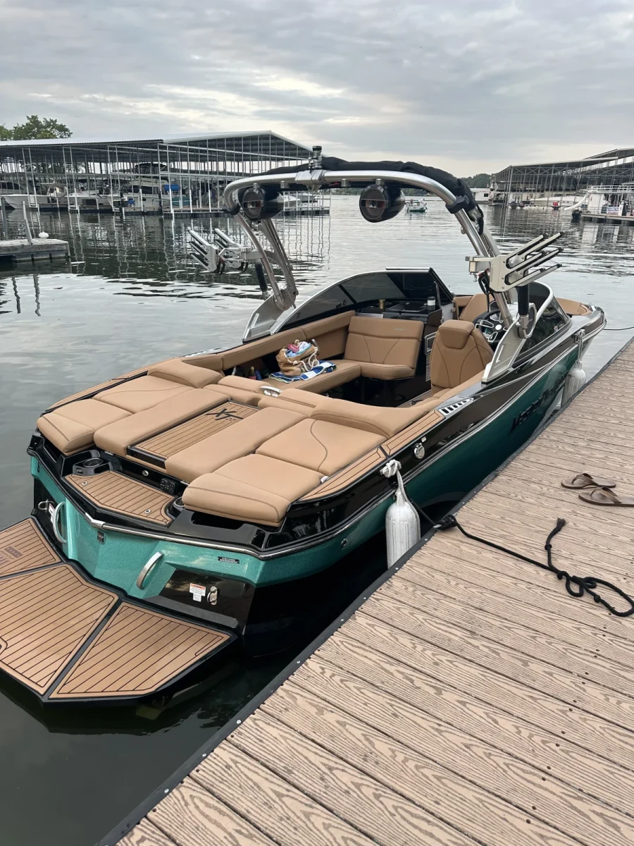 2020-mastercraft-xt22-145647-image5.webp